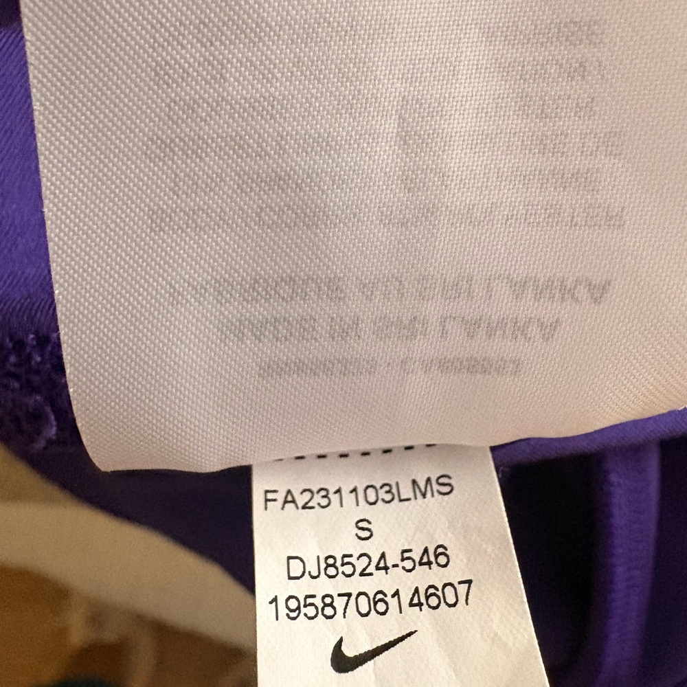 Nike Dri-FIT Womens Yoga 7/8 leggings size small. Purple - Picture 7 of 8